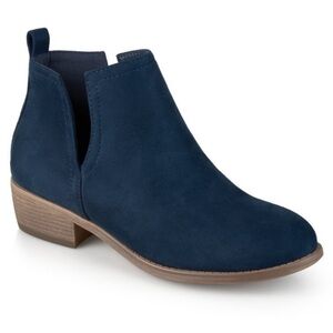 Journee Collection Women Rimi Pull On
Stacked Heel Booties, Blue 7.5